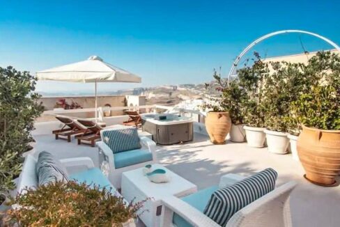 2-Luxury-houses-for-sale-in-Santorini-Firostefani-25